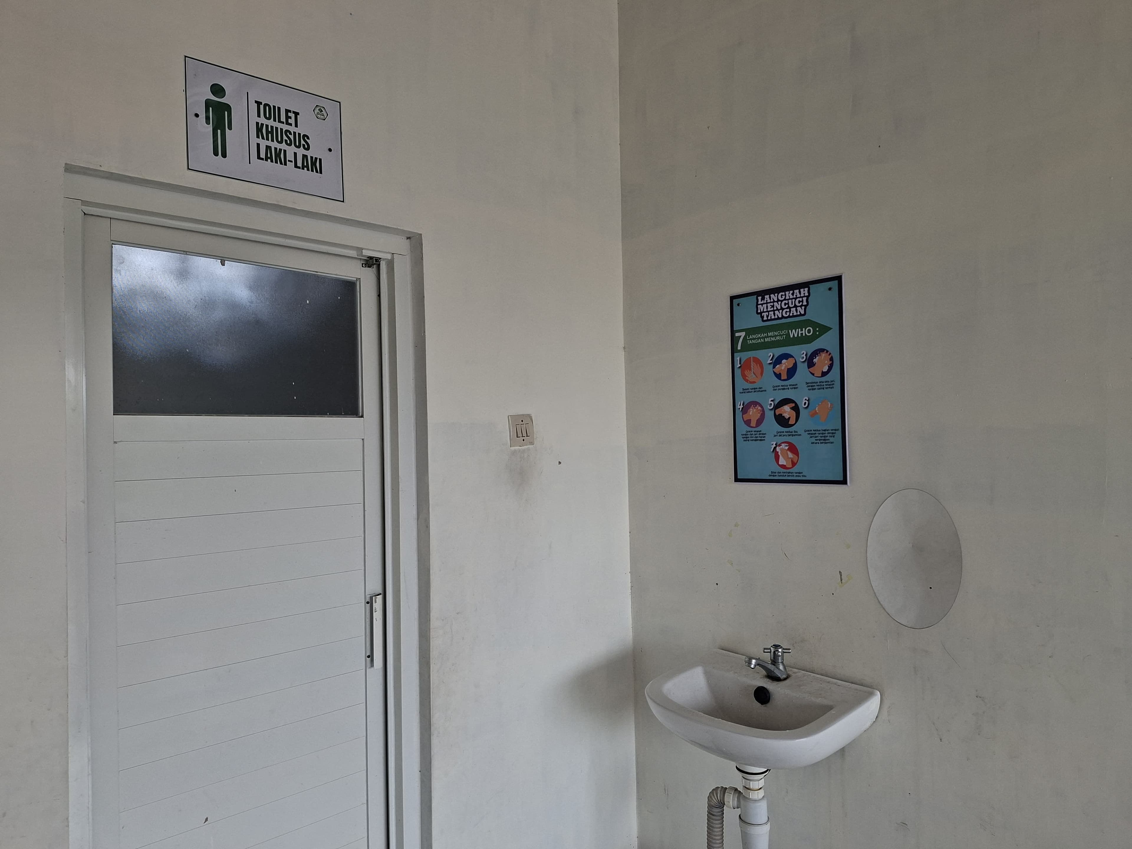 Kamar Mandi Laki-laki